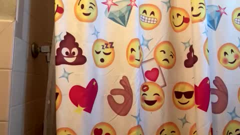 Snapshot of longdick136583483 chatting on February 2026 09:42:01 PM longdick136583483 online show from February 2026 09:42:01 PM