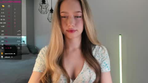 Snapshot of longoriaeva chatting on March 2026 02:33:02 PM Eva online show from March 2026 02:33:02 PM