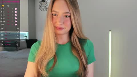 Snapshot of longoriaeva chatting on May 2026 04:15:01 PM Eva online show from May 2026 04:15:01 PM