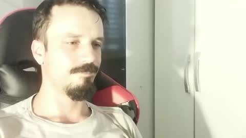 Snapshot of lookaz4010 chatting on January 2025 02:04:01 PM Lucas online show from January 2025 02:04:01 PM