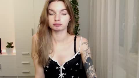 Snapshot of lookluna chatting on November 2025 02:17:01 PM Luna online show from November 2025 02:17:01 PM