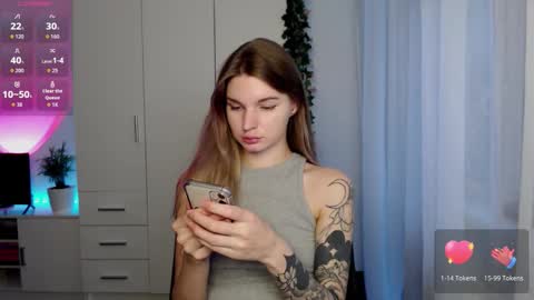 Snapshot of lookluna chatting on November 2025 11:25:01 AM Luna online show from November 2025 11:25:01 AM