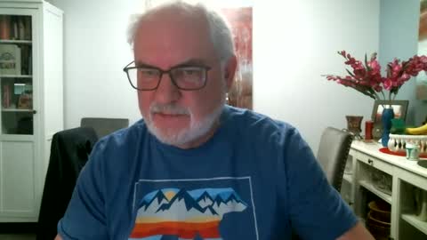 loop102 online show from December 2024 04:07:02 AM