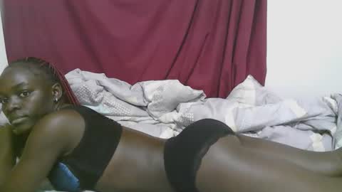 Snapshot of lora_amor chatting on September 2025 04:14:02 AM lora_amor online show from September 2025 04:14:02 AM