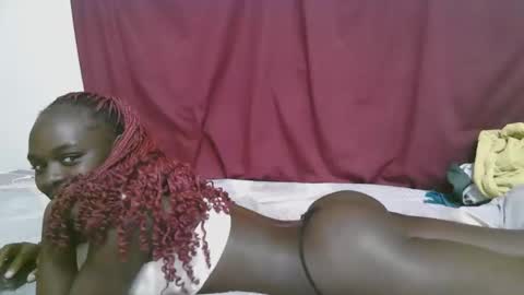 Snapshot of lora_amor chatting on September 2025 06:44:02 PM lora_amor online show from September 2025 06:44:02 PM