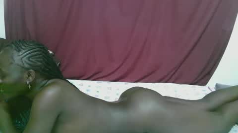 Snapshot of lora_amor chatting on October 2025 12:31:01 AM lora_amor online show from October 2025 12:31:01 AM