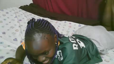 Snapshot of lora_amor chatting on November 2025 09:09:02 AM lora_amor online show from November 2025 09:09:02 AM