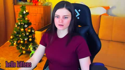 Snapshot of lora_cain chatting on December 2024 02:16:01 PM Lora Cain online show from December 2024 02:16:01 PM