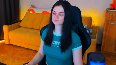 Snapshot of lora_cain chatting on January 2025 01:45:01 AM Lora Cain online show from January 2025 01:45:01 AM