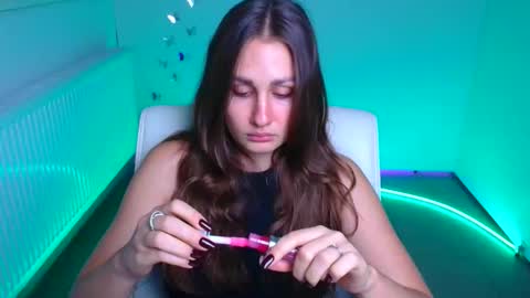 Snapshot of lora_kisses chatting on October 2025 05:36:02 AM Lora online show from October 2025 05:36:02 AM