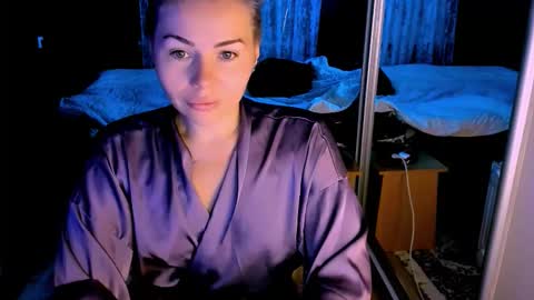 Lora online show from October 2025 02:41:02 AM