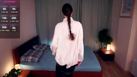 Lora online show from February 2025 05:14:01 PM