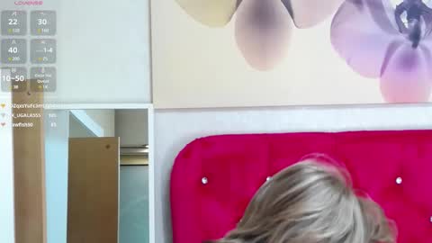 loradelniro1 online show from March 2025 07:38:01 PM