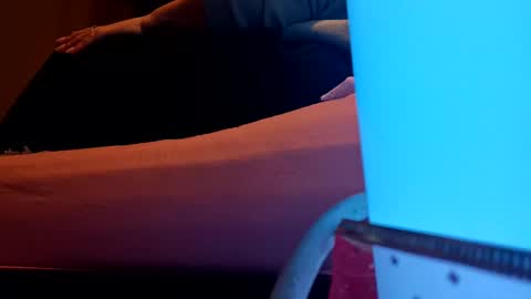 Lora online show from December 2024 08:25:02 PM