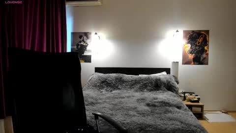 Lora online show from February 2025 11:55:01 AM