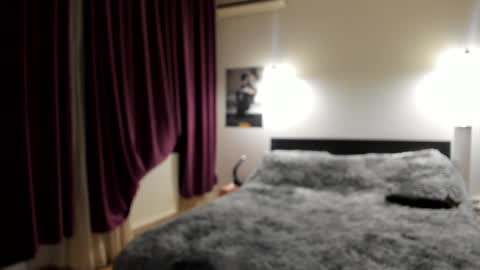 Lora online show from February 2025 09:00:01 PM