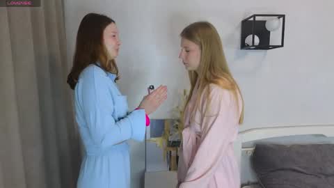 Snapshot of lorageorge chatting on April 2026 03:22:02 AM Nika and Rouse online show from April 2026 03:22:02 AM