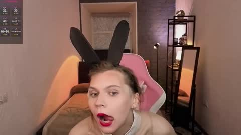 Snapshot of loral_avery chatting on March 2026 10:16:01 PM Avery online show from March 2026 10:16:01 PM