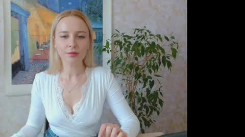 Snapshot of loravine chatting on April 2026 12:39:01 PM loravine online show from April 2026 12:39:01 PM