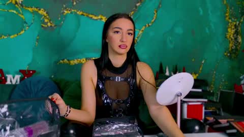 Snapshot of lorawarnner chatting on December 2024 04:02:02 PM Miss online show from December 2024 04:02:02 PM