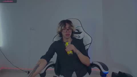 Snapshot of lord_moon_king chatting on September 2025 05:07:02 AM lord_moon_king online show from September 2025 05:07:02 AM