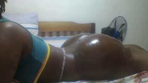 Snapshot of loreencutie chatting on October 2025 07:11:02 PM loreen online show from October 2025 07:11:02 PM