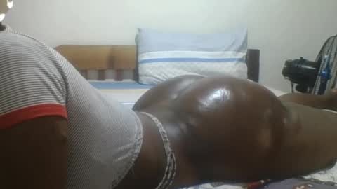 Snapshot of loreencutie chatting on October 2025 07:11:01 PM loreen online show from October 2025 07:11:01 PM