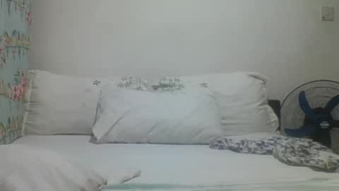 Snapshot of loreencutie chatting on October 2025 07:03:02 PM loreen online show from October 2025 07:03:02 PM