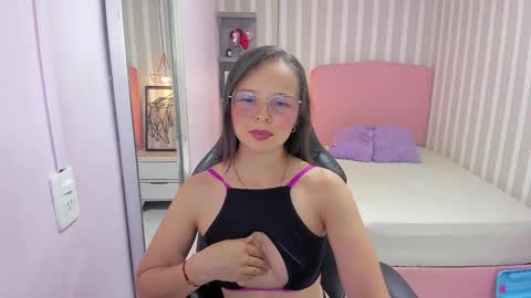 Snapshot of lorelaigiven chatting on February 2026 12:31:01 PM lorelaigiven online show from February 2026 12:31:01 PM