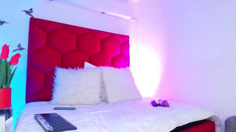 Snapshot of loreley_novoa chatting on January 2026 04:17:02 AM LORELI online show from January 2026 04:17:02 AM