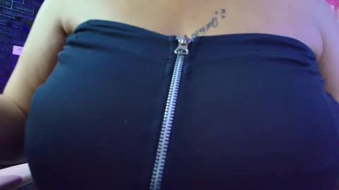 Loren online show from March 2025 08:42:02 PM