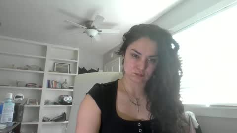 lorenlovely online show from November 2025 06:18:01 PM