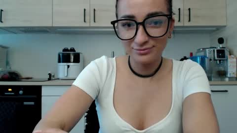 Snapshot of lorenneinspiring chatting on September 2025 06:35:01 AM LorenneInspiring online show from September 2025 06:35:01 AM