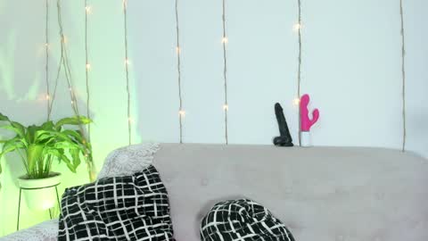 Snapshot of lorens_martin chatting on April 2026 09:16:01 PM L O R E N online show from April 2026 09:16:01 PM