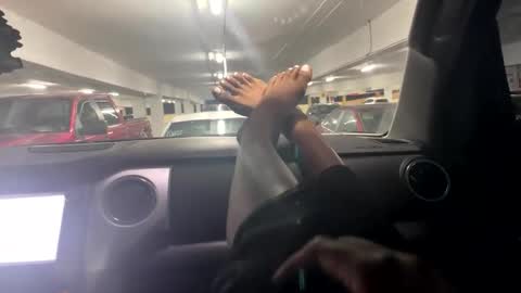 lori07vw online show from April 2026 03:01:01 AM