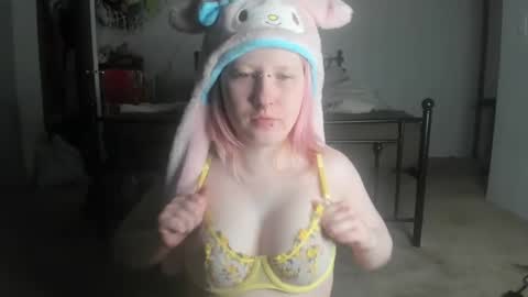 Snapshot of loricritter2 chatting on March 2025 01:12:01 AM Lori Critter online show from March 2025 01:12:01 AM