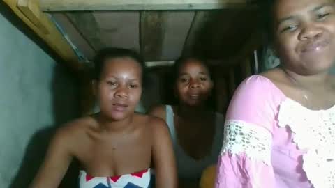 lorienne98 online show from May 2026 06:21:03 AM