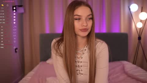 Snapshot of loriflox chatting on May 2026 07:03:01 AM Alice online show from May 2026 07:03:01 AM