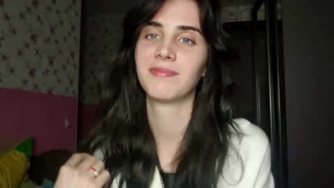 Snapshot of lorinepiro chatting on November 2025 04:50:01 PM Kira online show from November 2025 04:50:01 PM