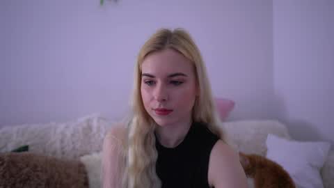 Snapshot of lorrie_love_story chatting on April 2026 11:40:01 AM Lorrie online show from April 2026 11:40:01 AM