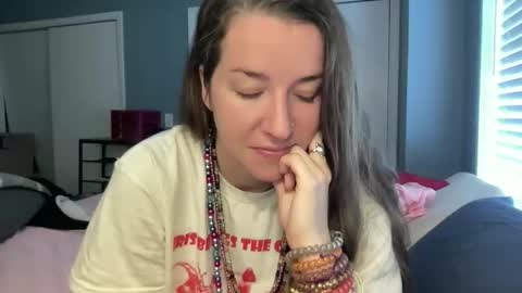 lothlori online show from February 2026 02:24:01 PM