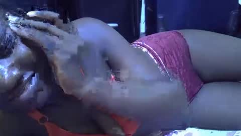 lotty_lavilla online show from October 2025 05:51:02 PM