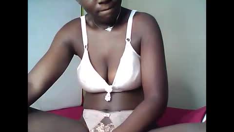 Snapshot of lotty_lavilla chatting on May 2026 07:52:02 PM lotty_lavilla online show from May 2026 07:52:02 PM