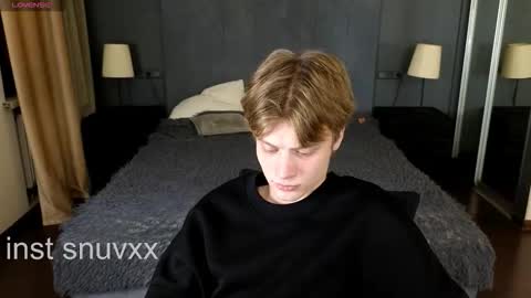 louie_evans online show from November 2025 09:24:01 PM