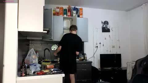 louie_evans online show from March 2026 06:14:01 PM