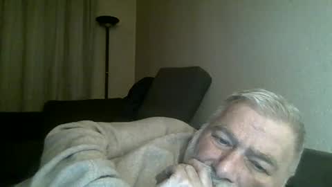 Snapshot of louis_chokdee chatting on December 2024 06:06:01 PM louis_chokdee online show from December 2024 06:06:01 PM