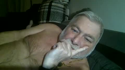 Snapshot of louis_chokdee chatting on March 2025 06:56:01 PM louis_chokdee online show from March 2025 06:56:01 PM