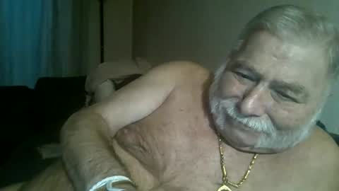 Snapshot of louis_chokdee chatting on September 2025 06:19:02 PM louis_chokdee online show from September 2025 06:19:02 PM