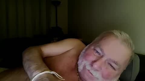 Snapshot of louis_chokdee chatting on October 2025 07:47:02 PM louis_chokdee online show from October 2025 07:47:02 PM