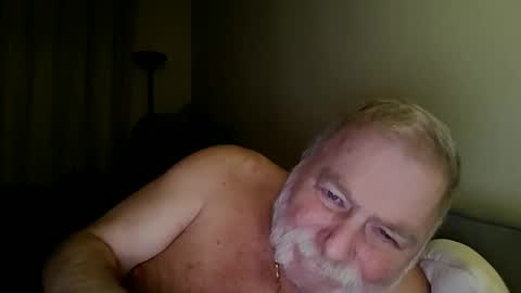 Snapshot of louis_chokdee chatting on December 2025 06:02:01 PM louis_chokdee online show from December 2025 06:02:01 PM